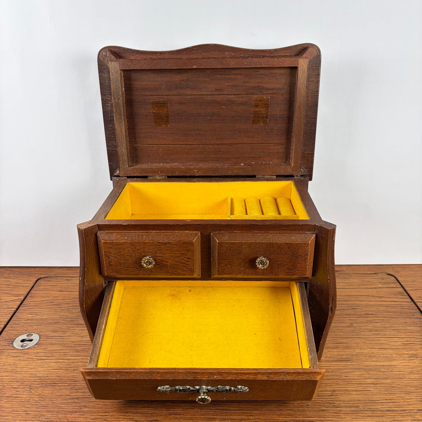 Vintage houten sieraden kistje