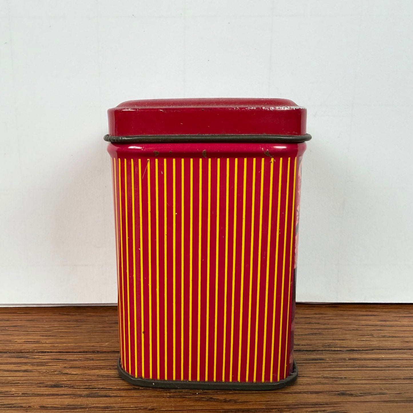 Mini blikje kat rood