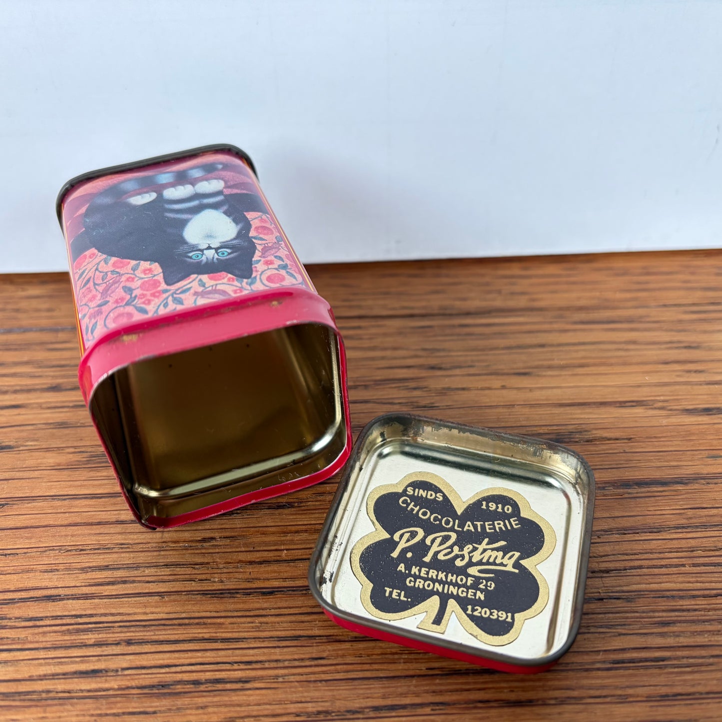 Mini blikje kat rood