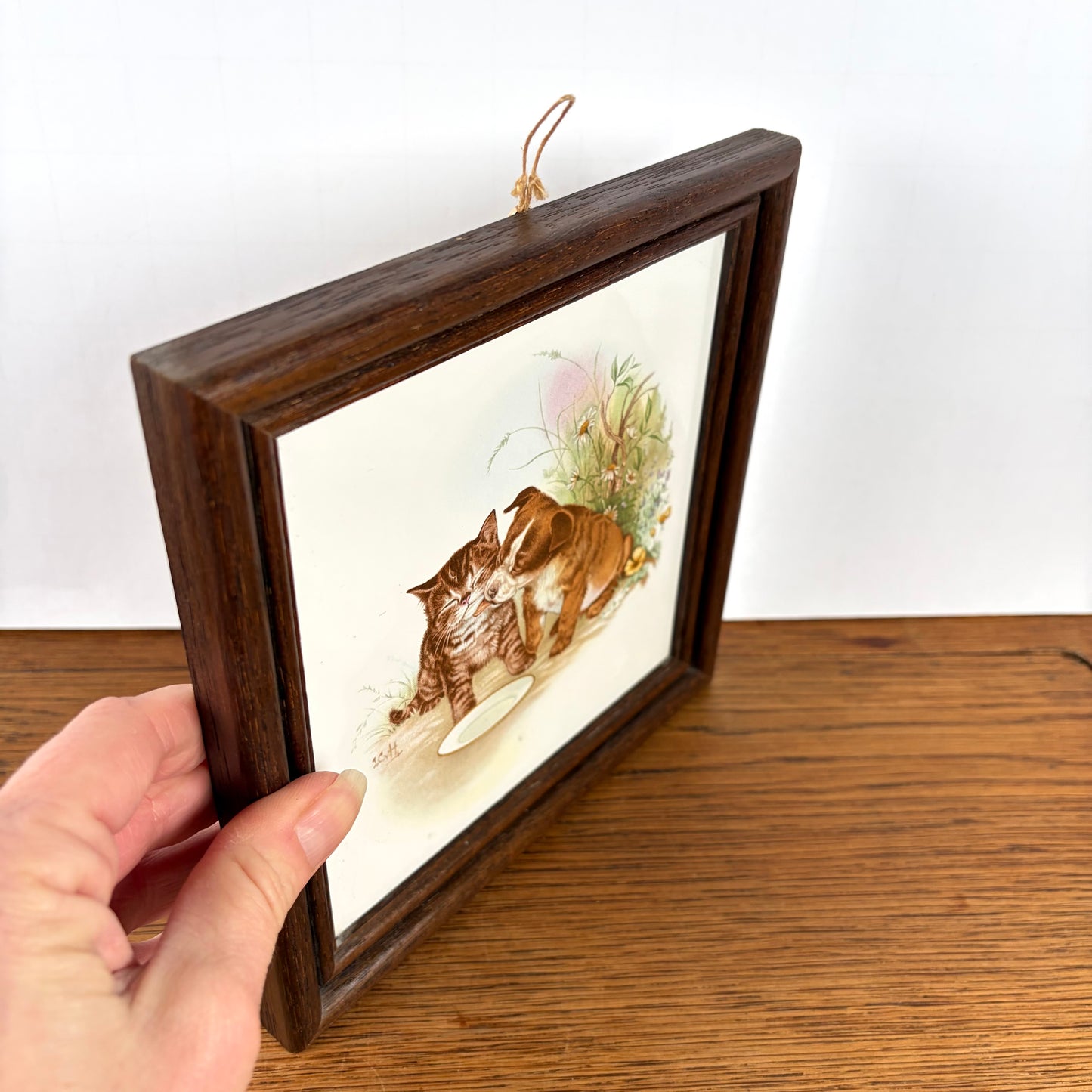 Vintage tegel kat en hond in lijst