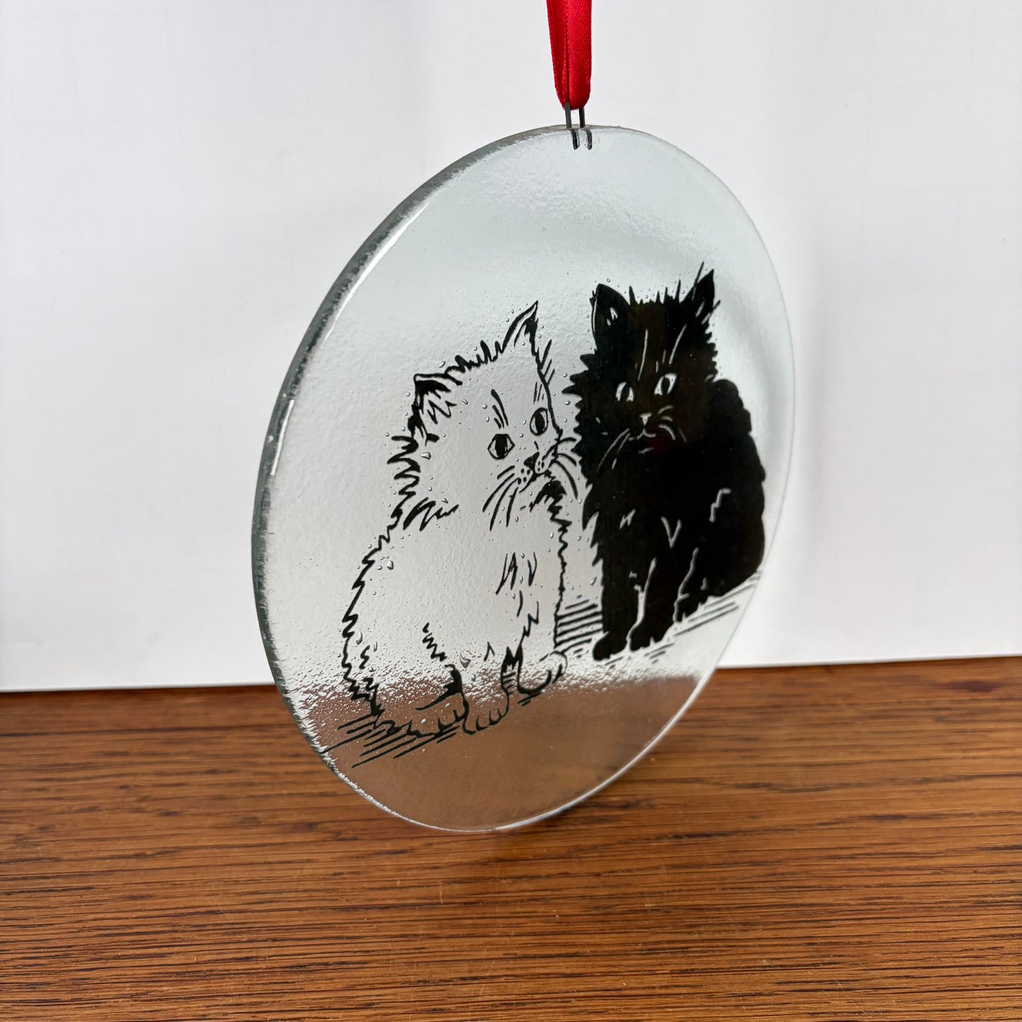 Glazen raamhanger katten rond