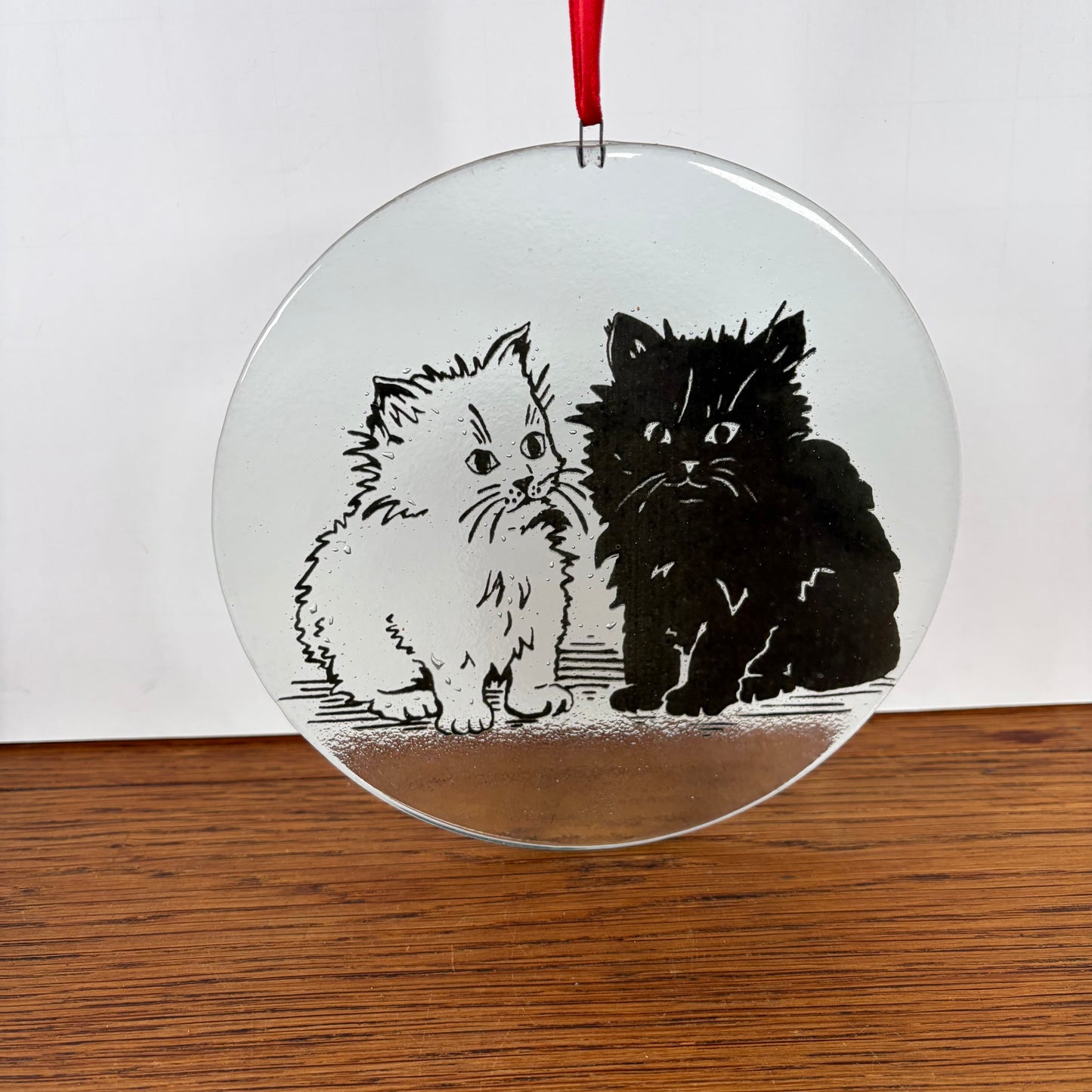 Glazen raamhanger katten rond