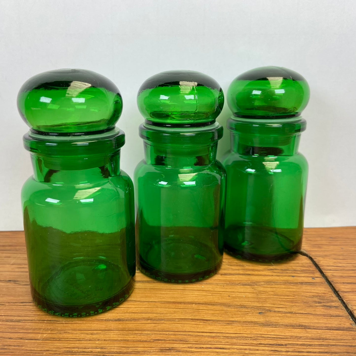 3 kleine groene apothekerspotjes