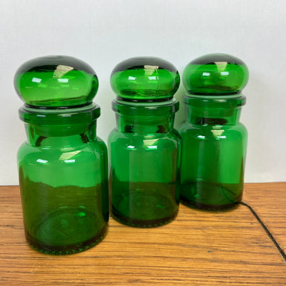 3 kleine groene apothekerspotjes