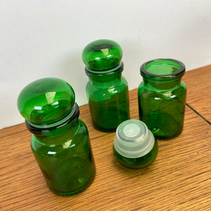 3 kleine groene apothekerspotjes