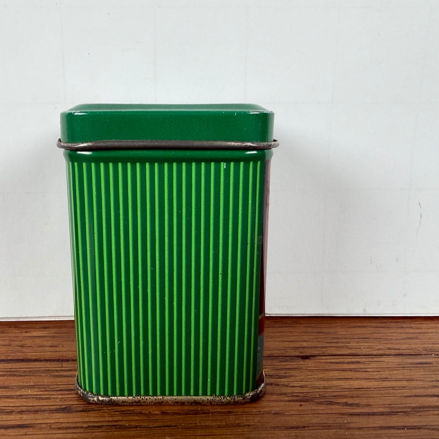 Mini blikje kat groen