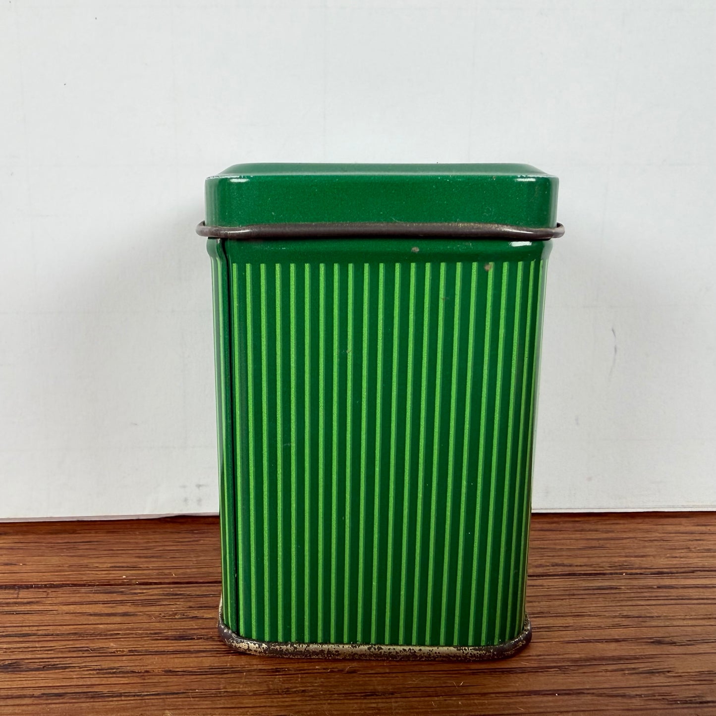 Mini blikje kat groen