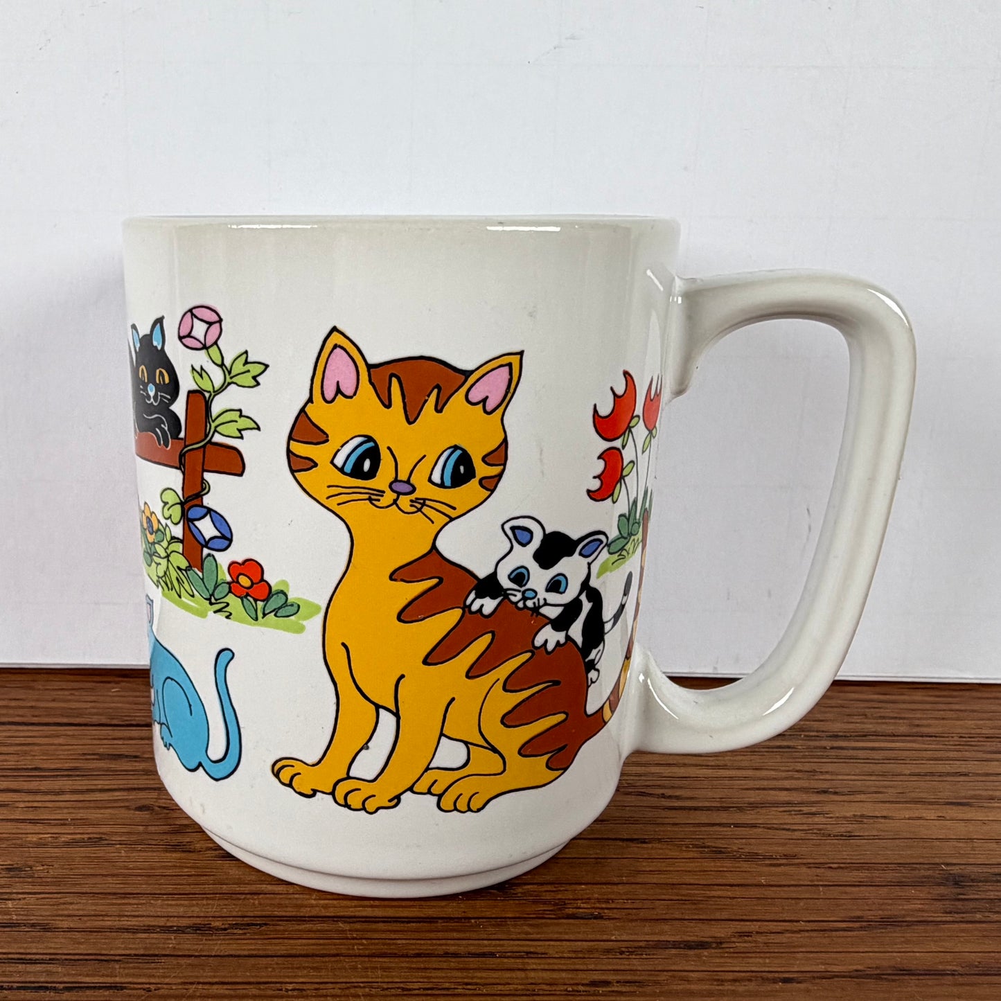 Vintage katten mok gekleurd
