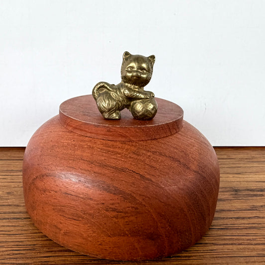 Mini messing katje met bal