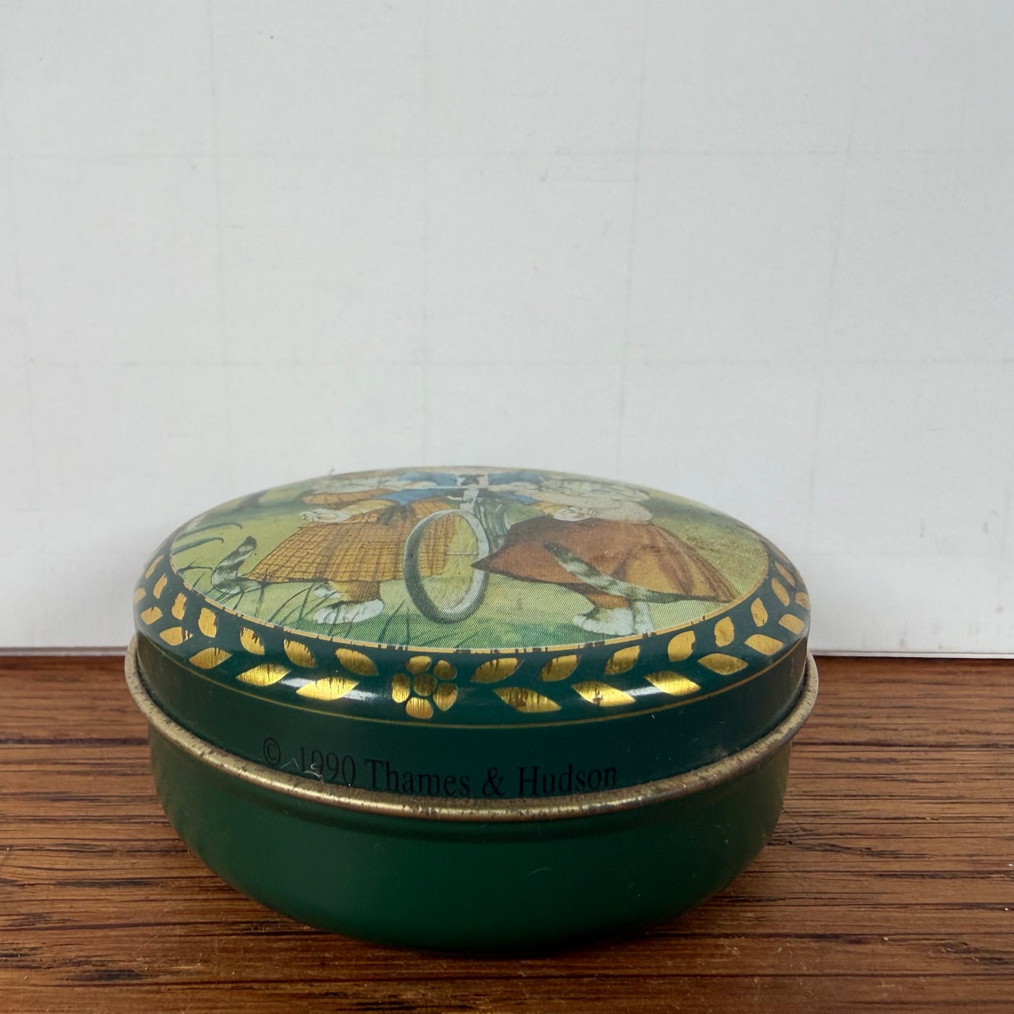 Vintage Bentey’s blikje rond katten fiets