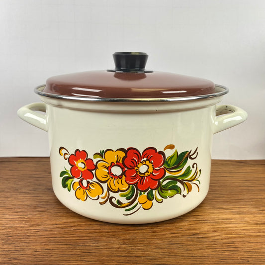 Vintage pan met bloemen