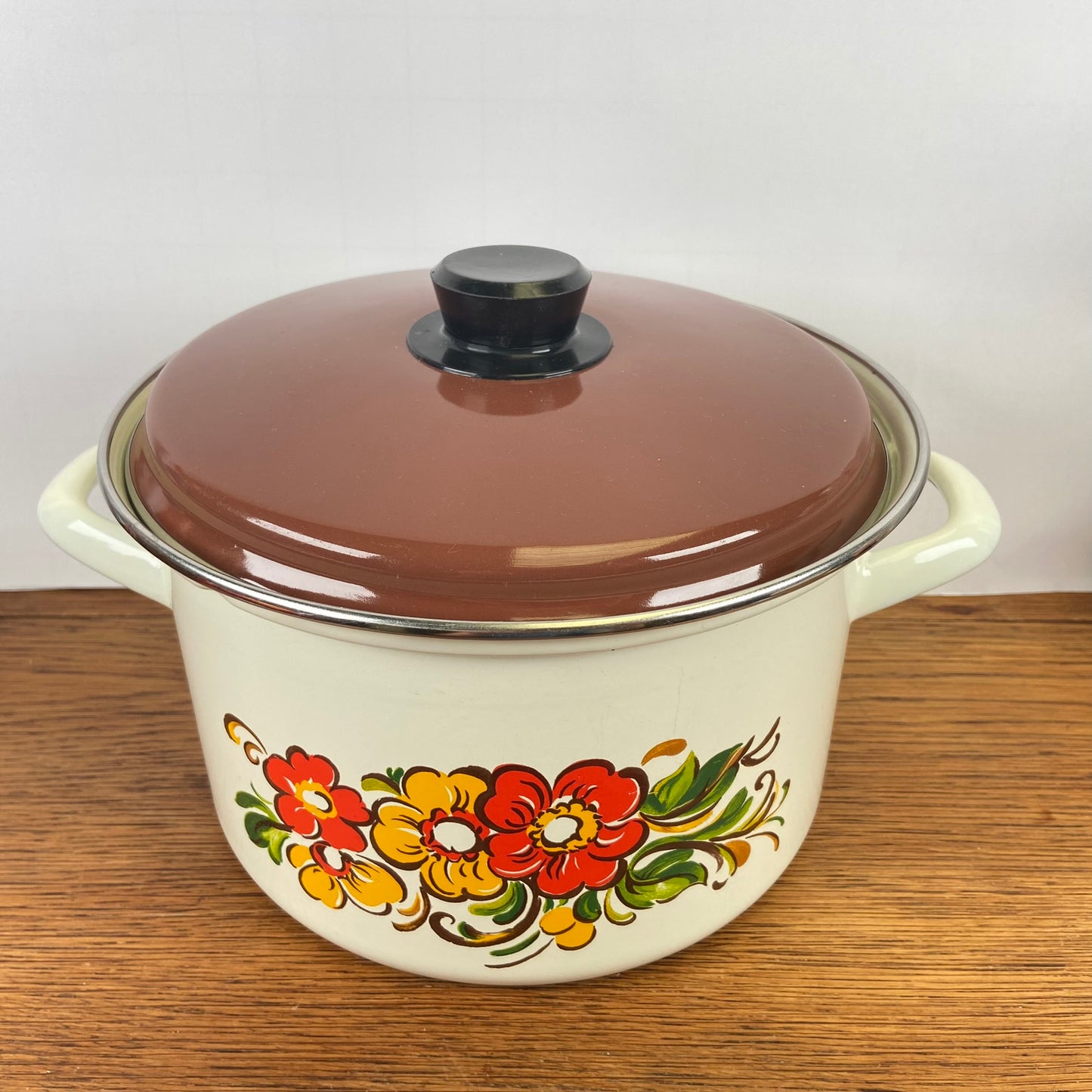 Vintage pan met bloemen