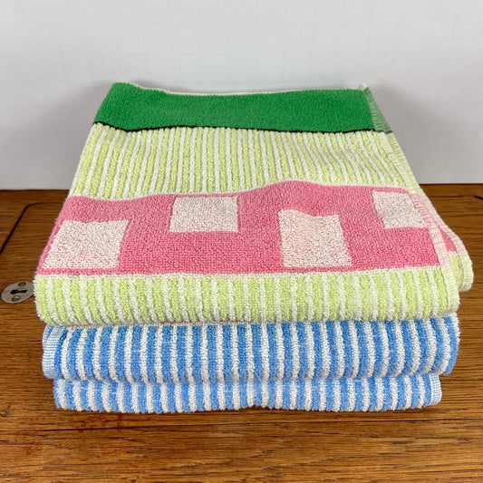 3 vintage handdoeken de Klok Heerde