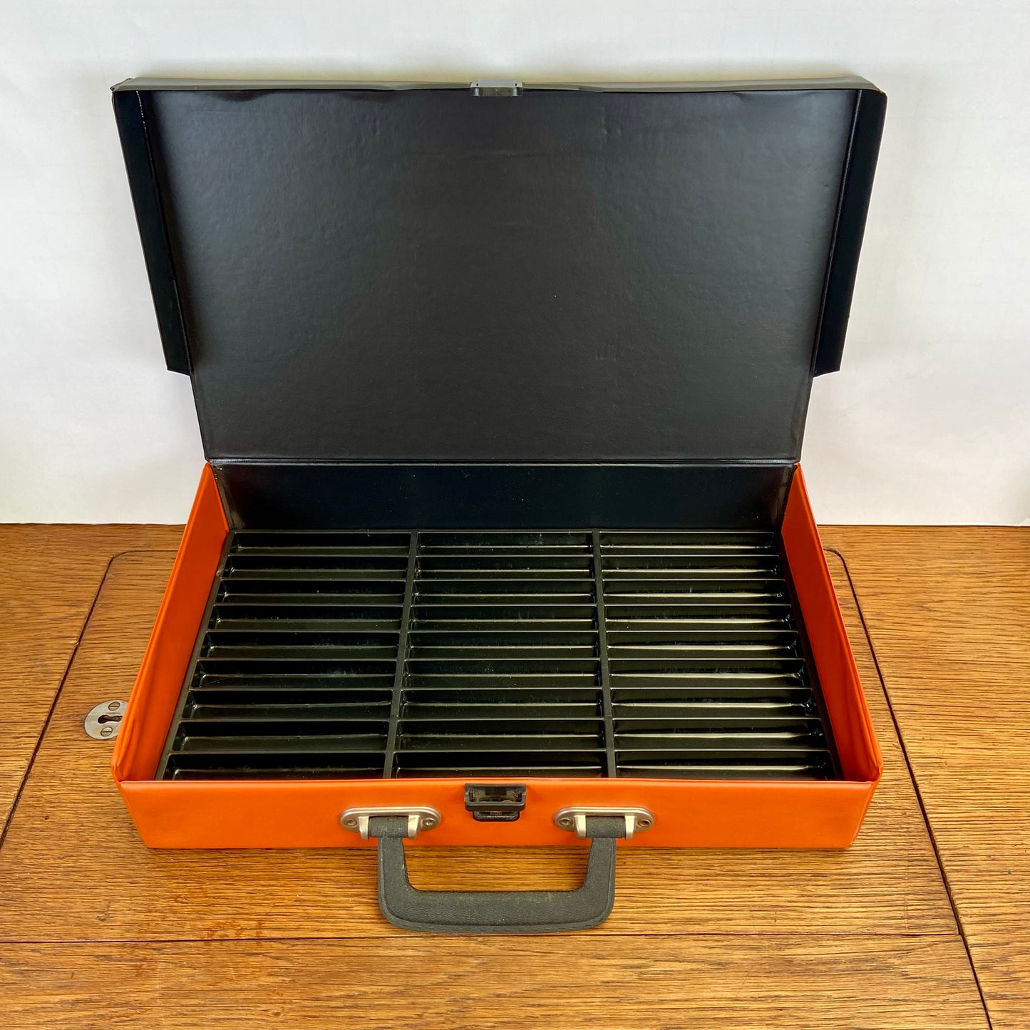 Vintage cassettebandjes koffer