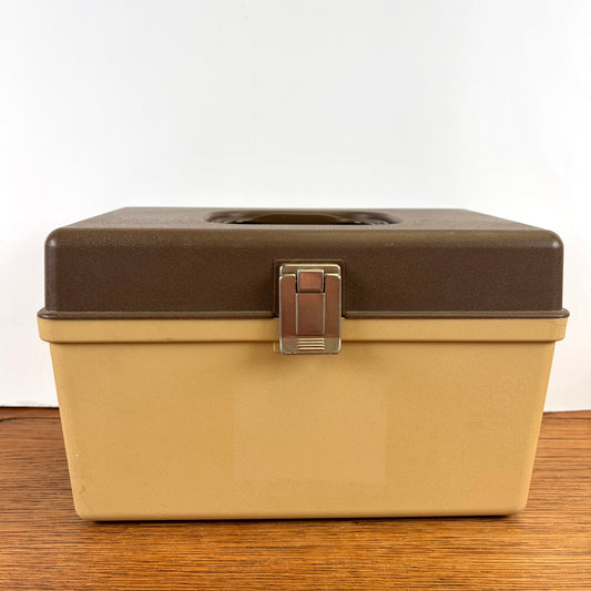 Kleine vintage naaibox curver bruin