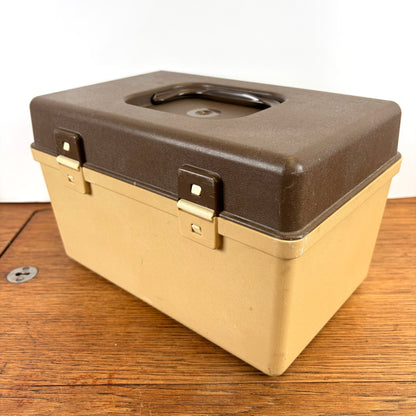 Kleine vintage naaibox curver bruin