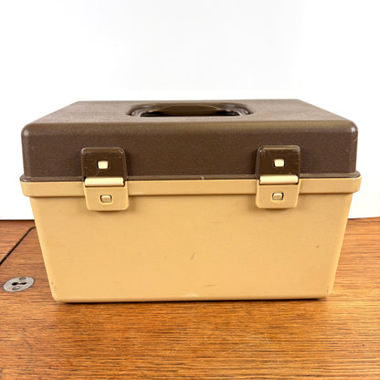 Kleine vintage naaibox curver bruin