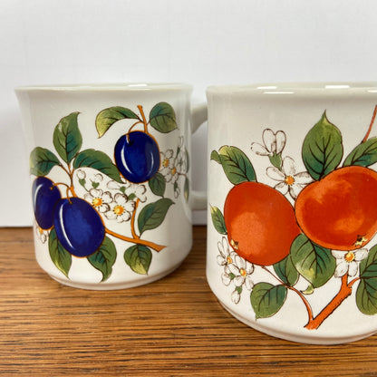 Set van 2 vintage fruit mokken