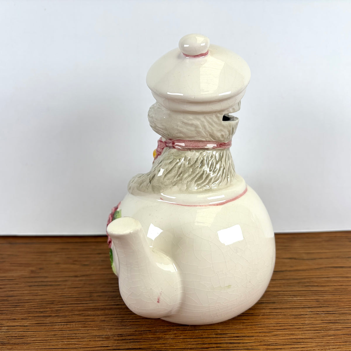 Vintage spaarpot kat in theepot met roosjes