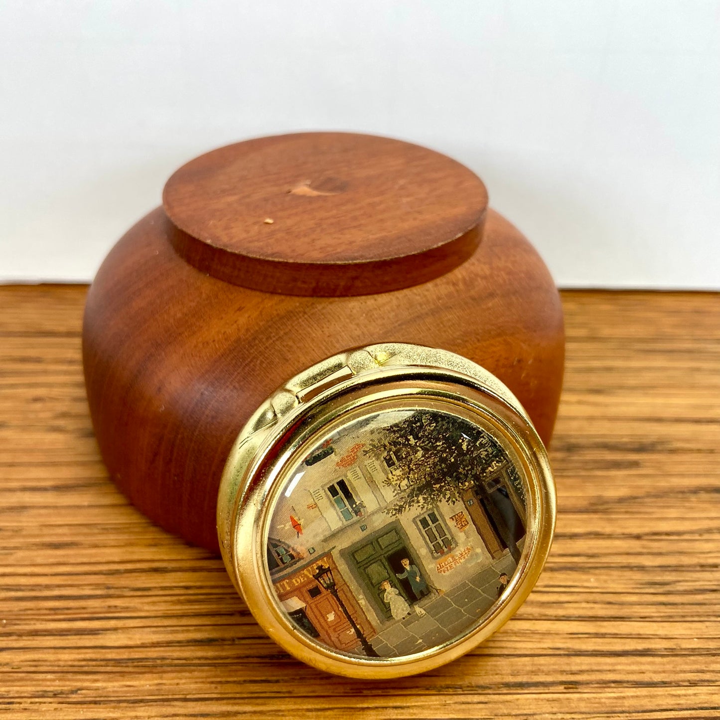 Vintage pillendoosje rond