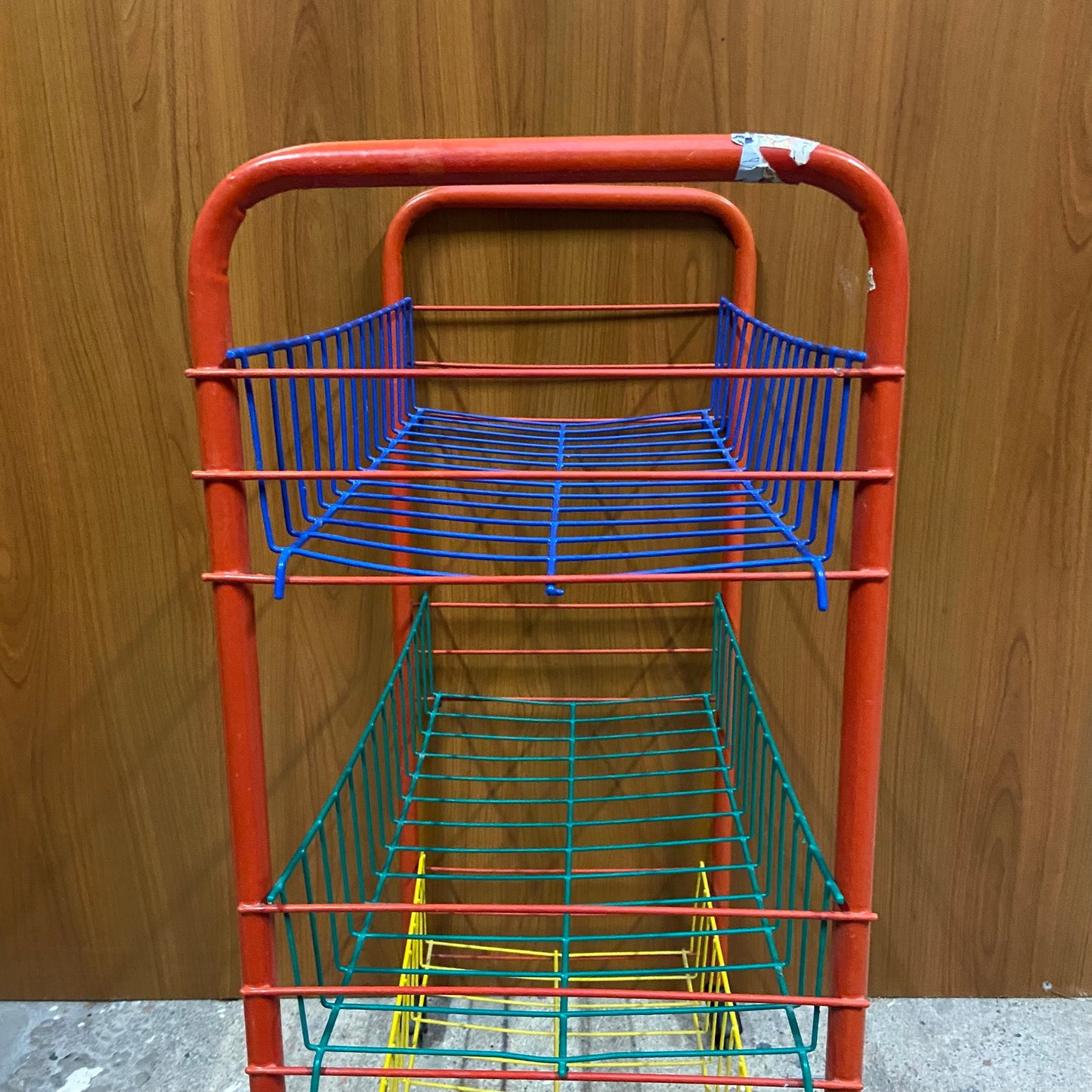 Vintage gekleurd keukenrek - trolley op wieltjes