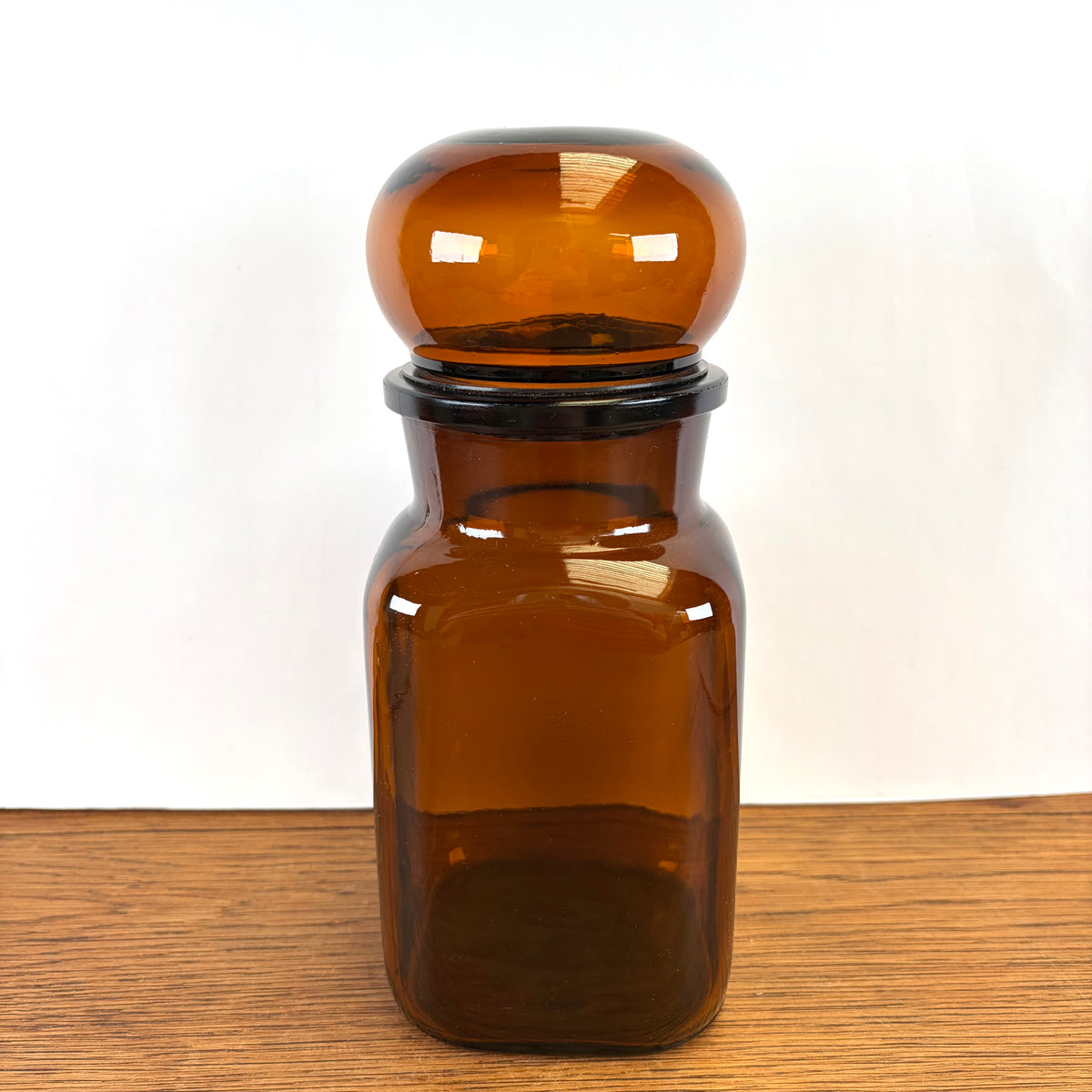 Vintage bruine apothekerspot 22,5 cm