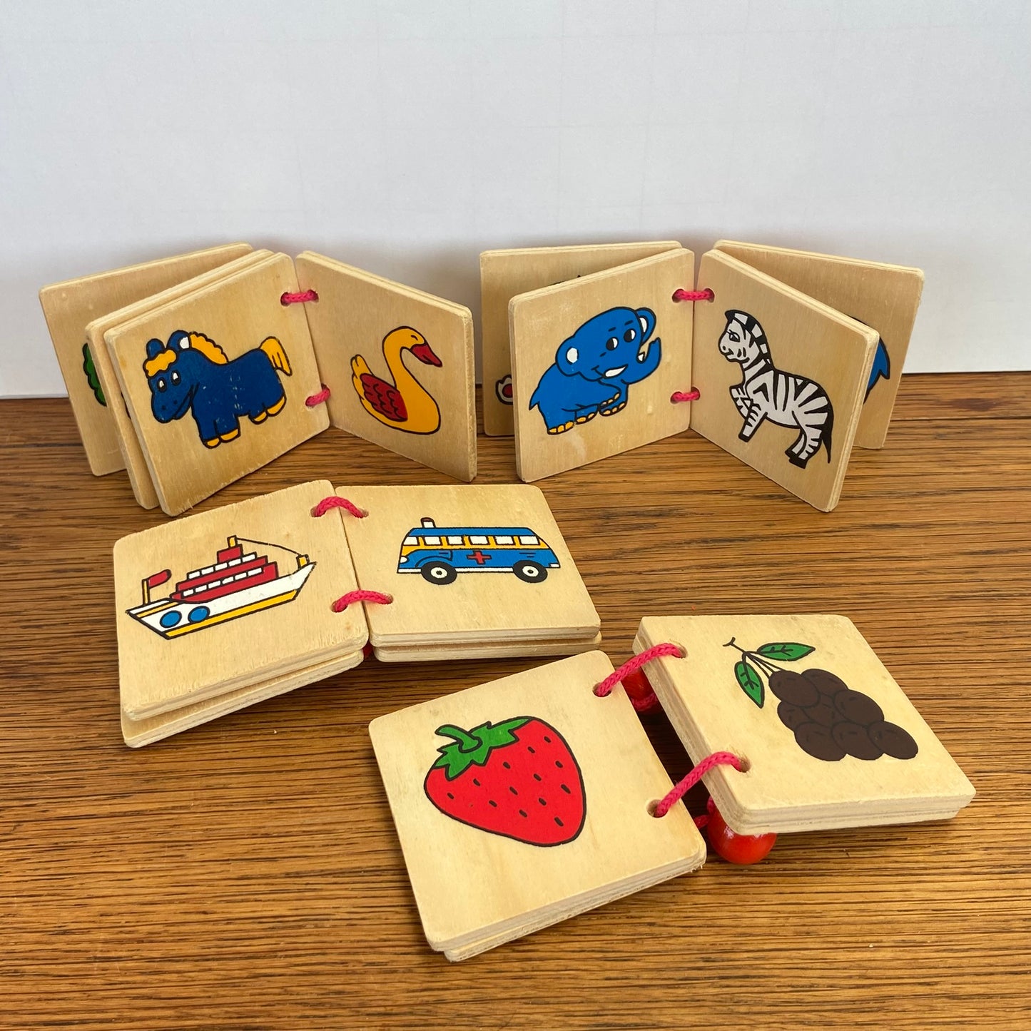 4 vintage houten boekjes