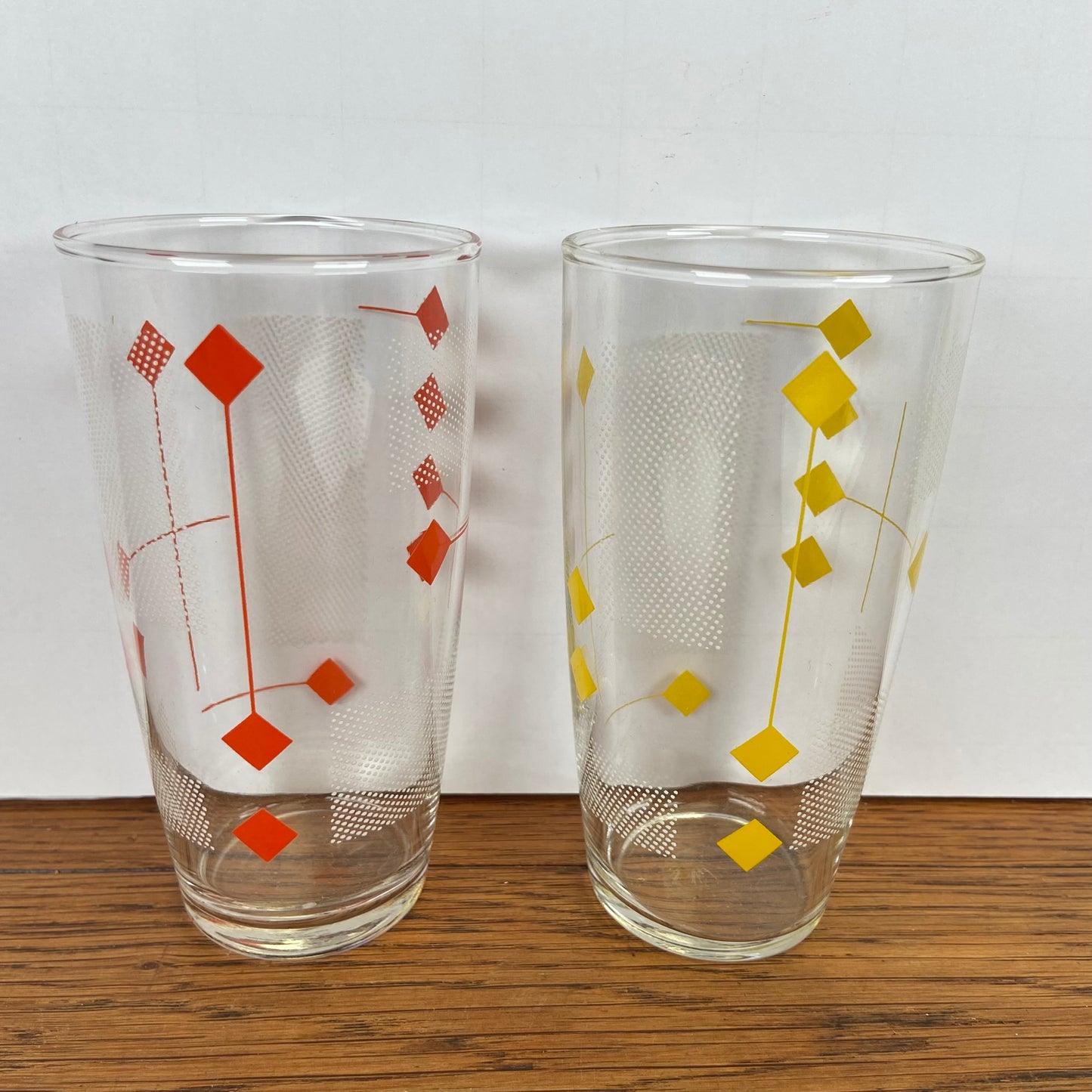 2 vintage limonade glazen rood geel