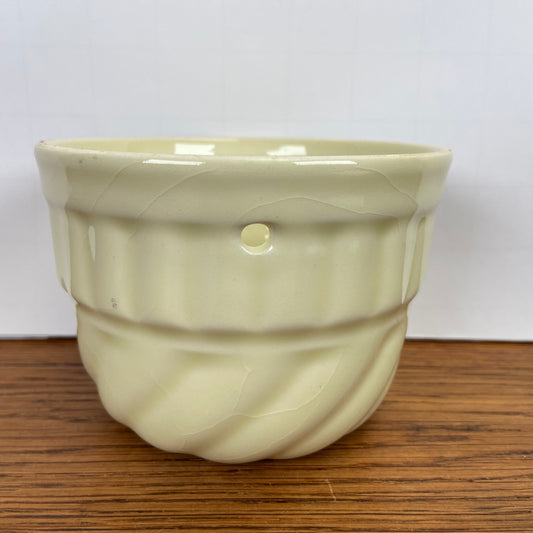 Vintage lichtgele puddingvorm