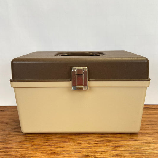 Kleine vintage naaibox curver bruin