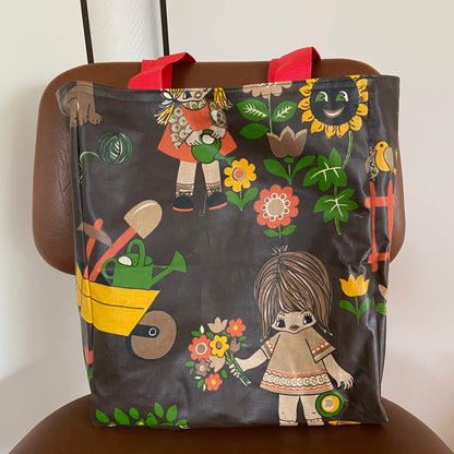Boxkleed tas bruin in de tuin 2