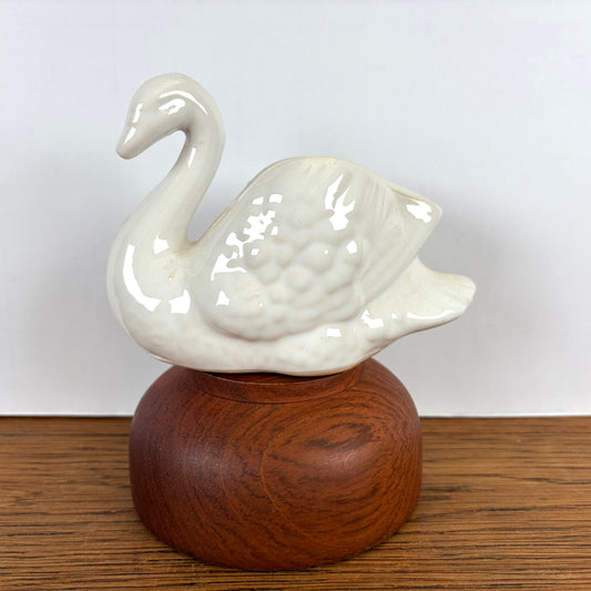 Vintage witte bloempot zwaantje