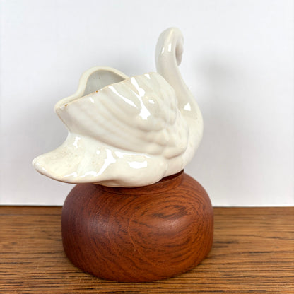 Vintage witte bloempot zwaantje