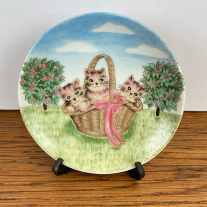 Vintage bordje 3 katjes in mandje