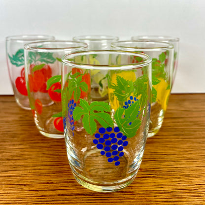 Vintage glaasjes met fruitmotief