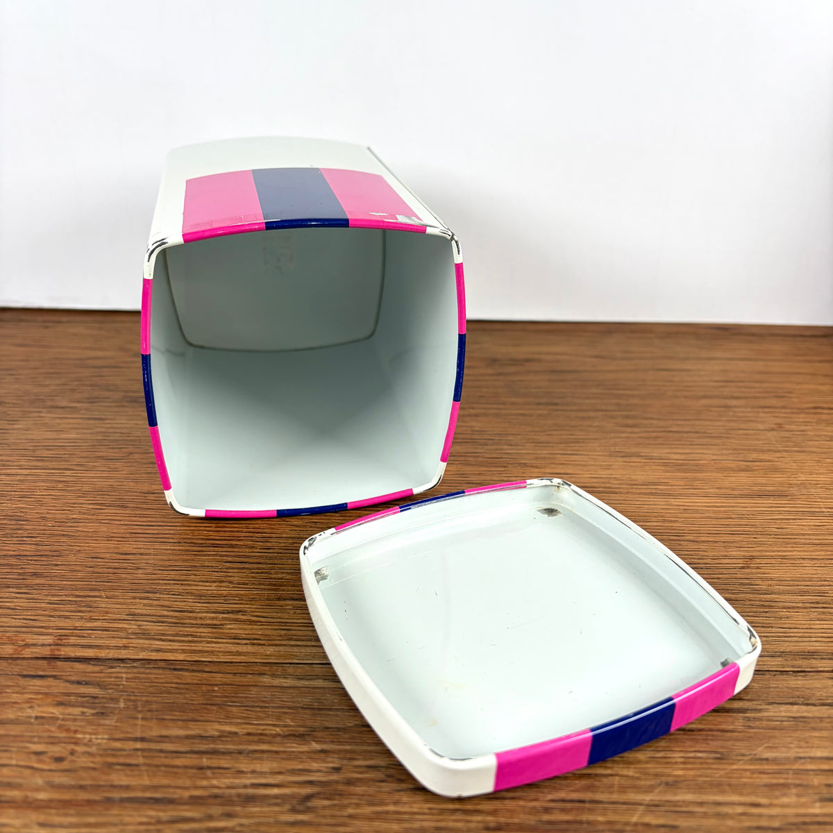 Vintage blik Simel roze paars