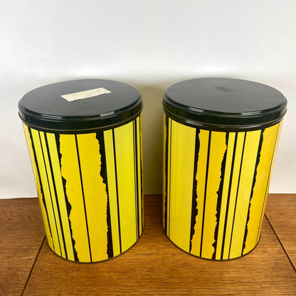 2 grote vintage Tomado blikken