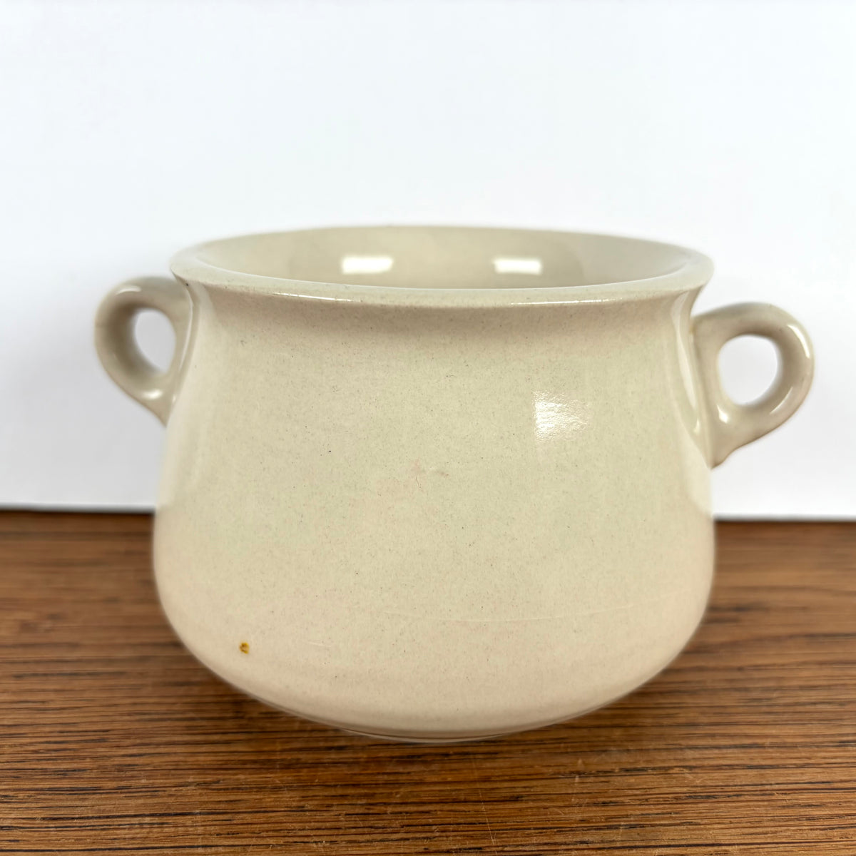 Vintage soepkom met recept uiensoep