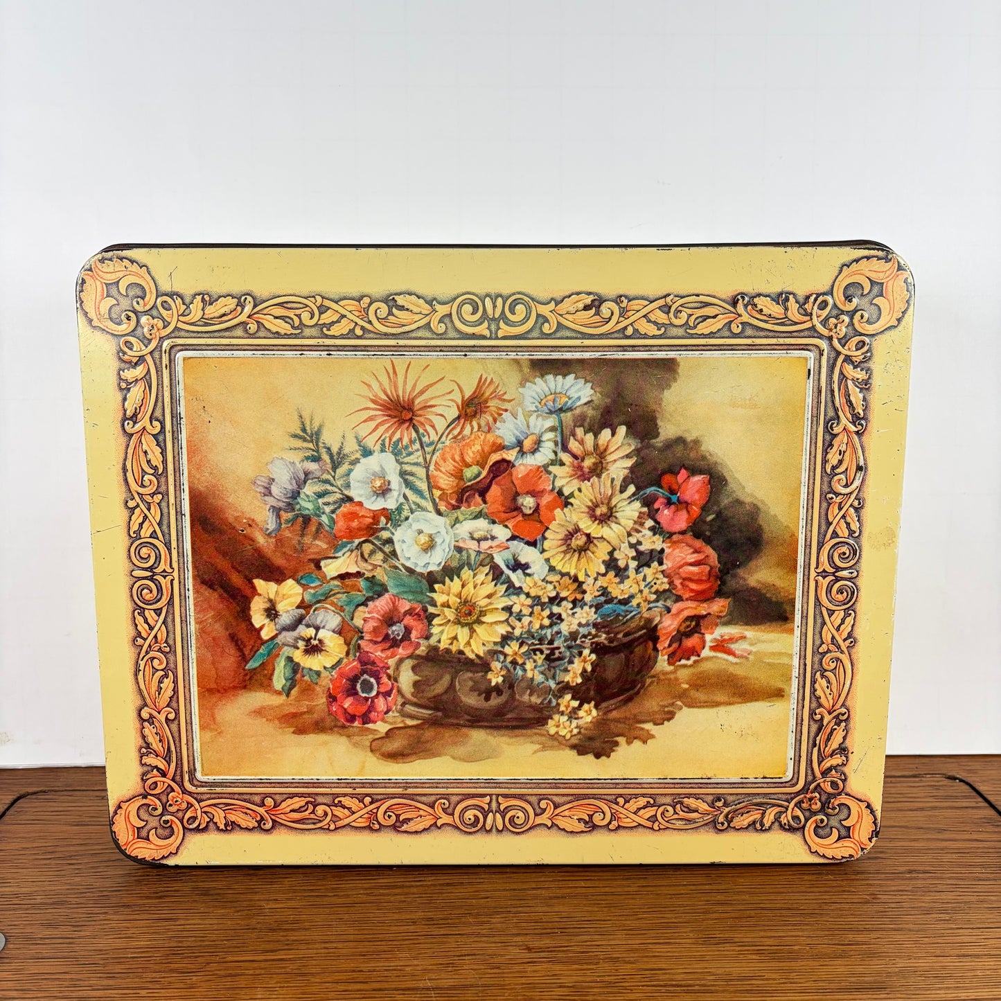 Vintage groot bloemen blik