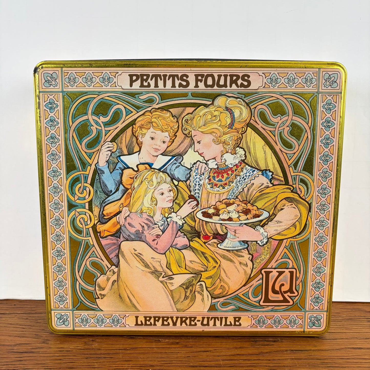 Vintage blik Petit Fours