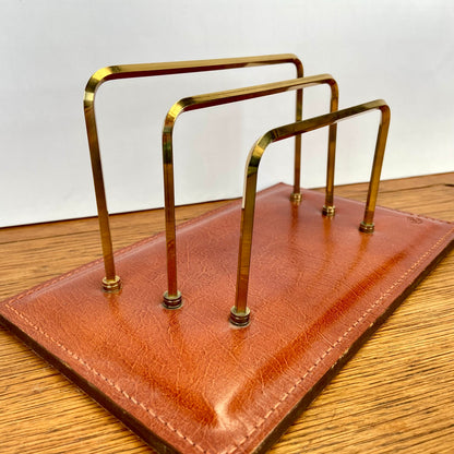 Vintage brievenhouder met leer en messing