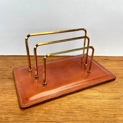 Vintage brievenhouder met leer en messing