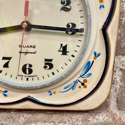 Vintage wand klok Quarz bloemmotief