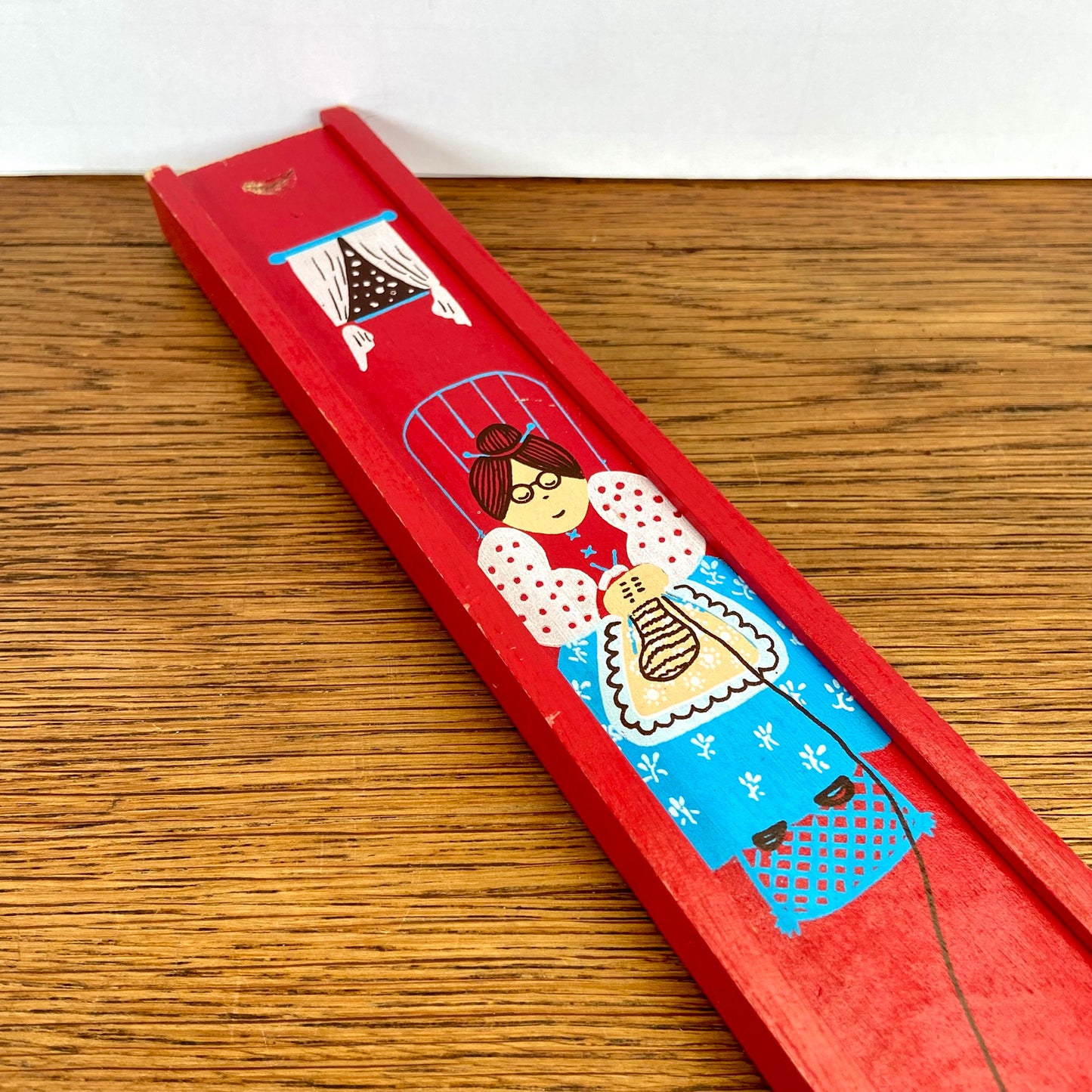 Vintage breinaalden doosje rood