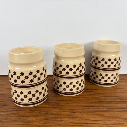 Vintage eierdopjes creme bruine bloem