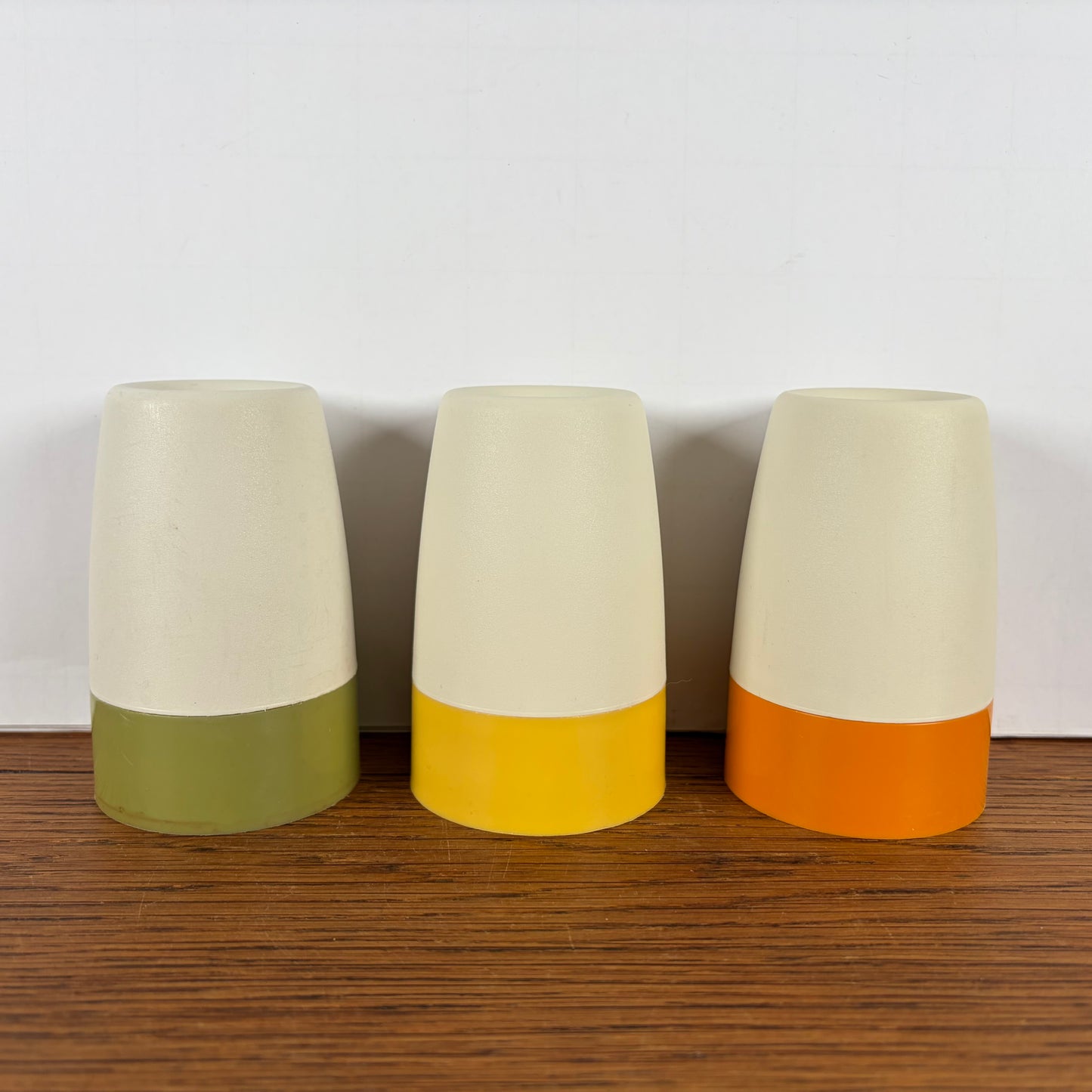 Vintage eierdopjes tupperware