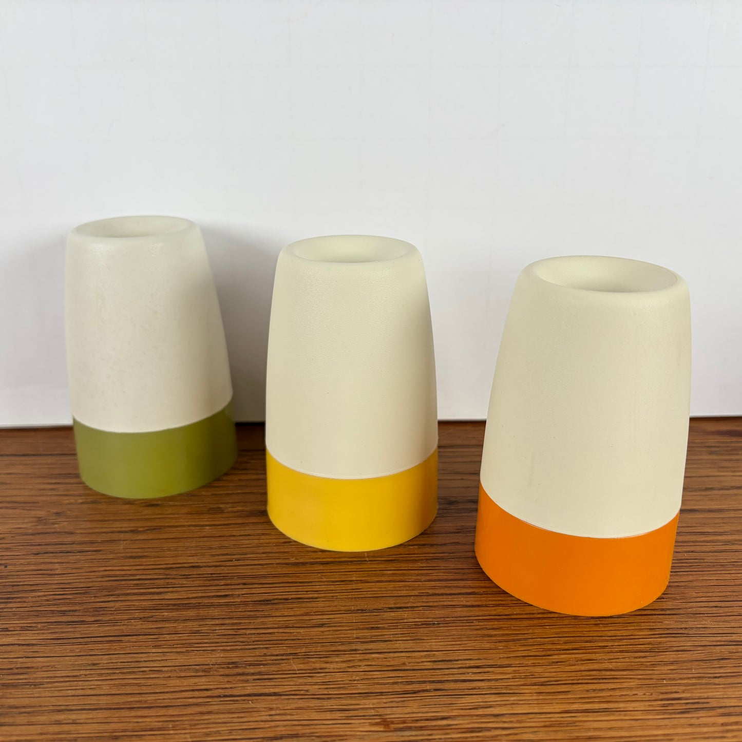 Vintage eierdopjes tupperware