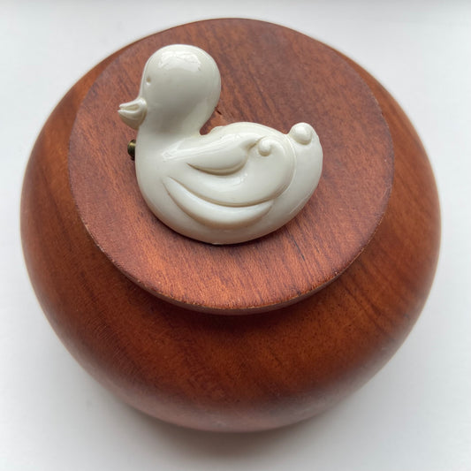 Vintage broche wit eendje