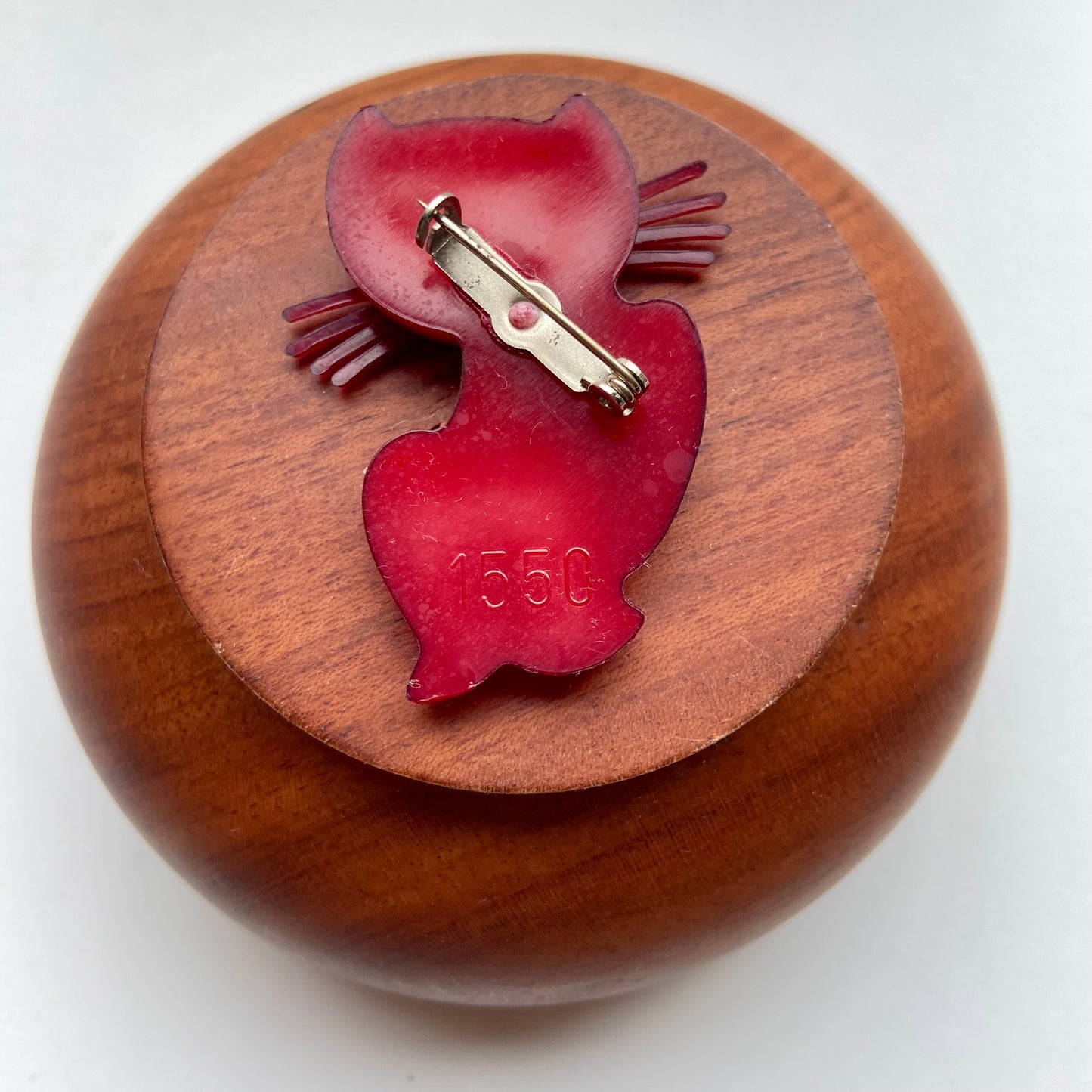Vintage broche kat rood