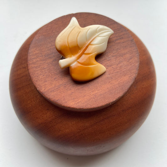 Vintage broche blaadje